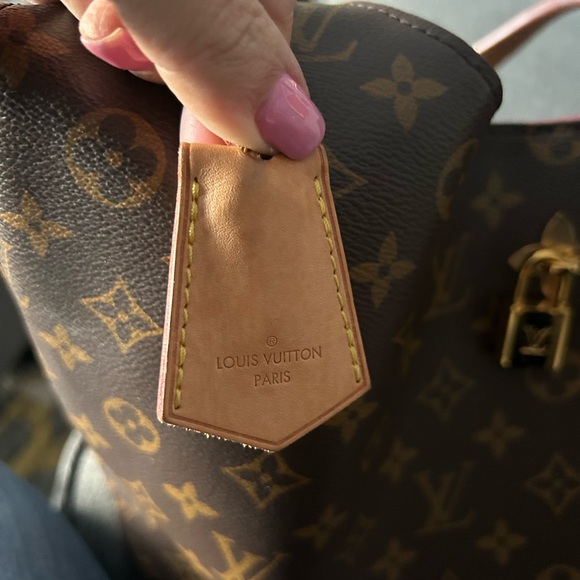 Louis Vuitton flower hobo bag. With box and bag. Receipt shown for reference. - Picture 9 of 15